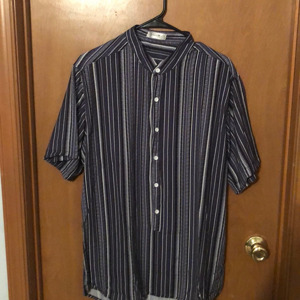 New Chic Men’s half button up  top